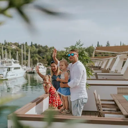 Дом отдыха Marina Seahouse Portoroz *