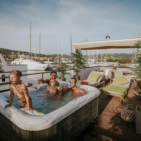 Marina Seahouse Portoroz Semesterbostad *