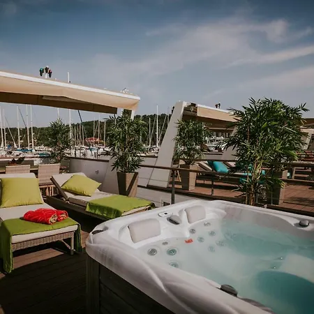 Marina Seahouse Portoroz Lucija