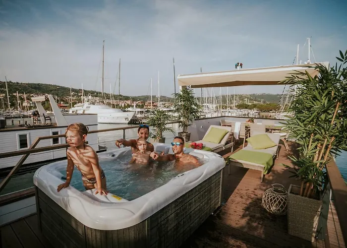 Marina Seahouse Portoroz Casa vacanze *