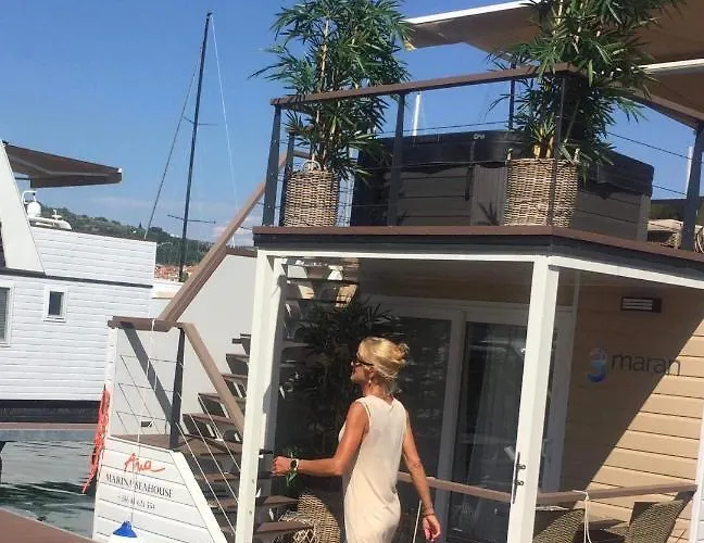 Marina Seahouse Portoroz 別荘